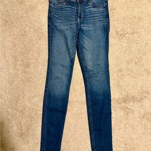 Hollister high rise super skinny Jeans (7L)